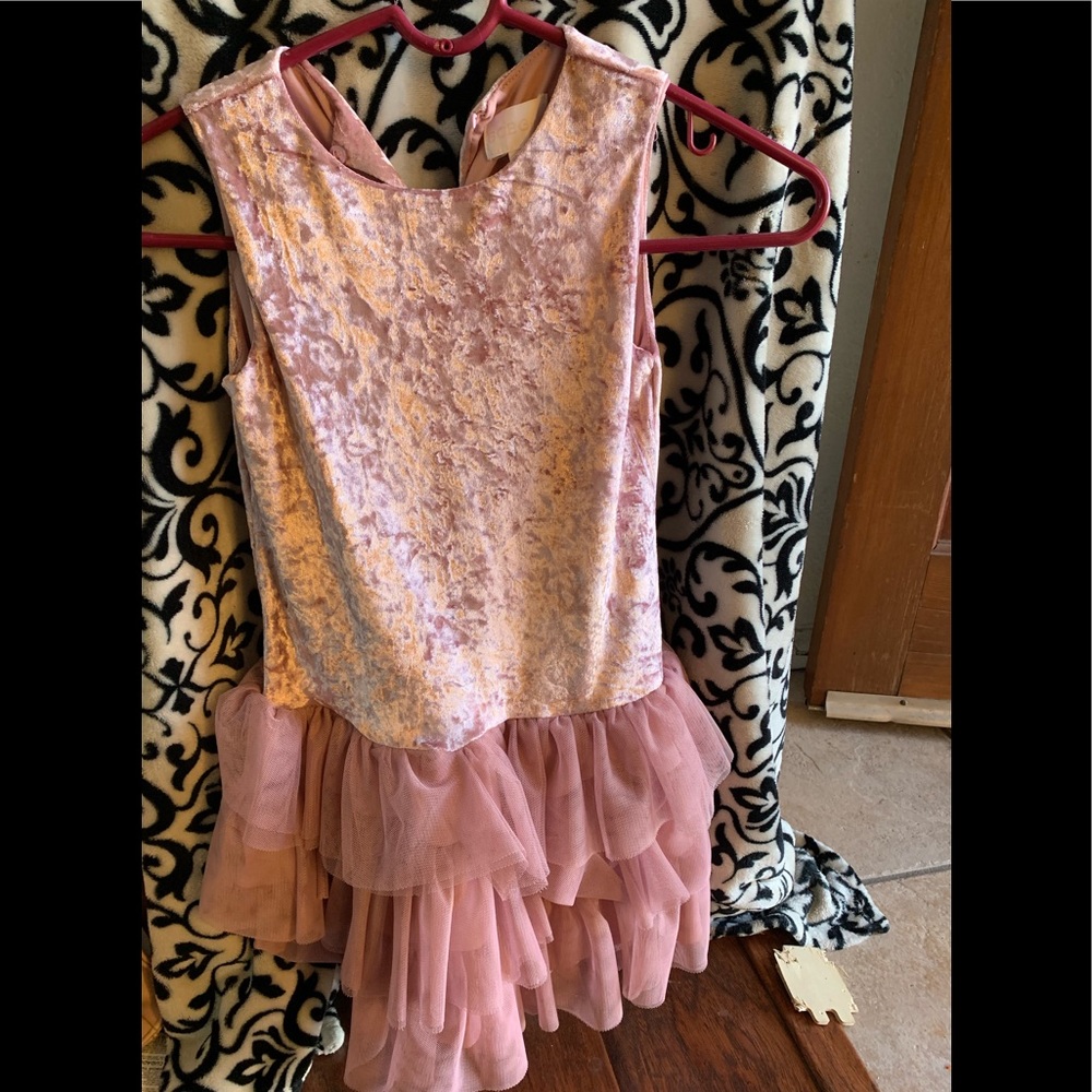 Girls dress